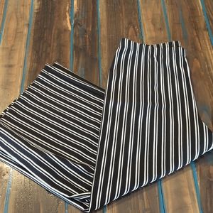 Wide leg crop trousers